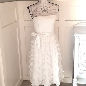 White House Black Market Strapless Ivory Ruffled Fitted Bodice Formal Dress Sz0